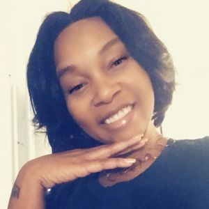 Meet your Posher, Demetra